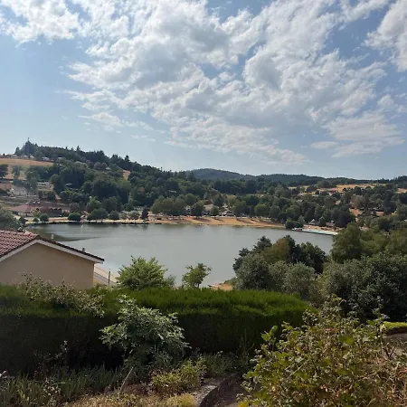 4-bedroom House, Up To 7 People * La Monnerie-le Montel